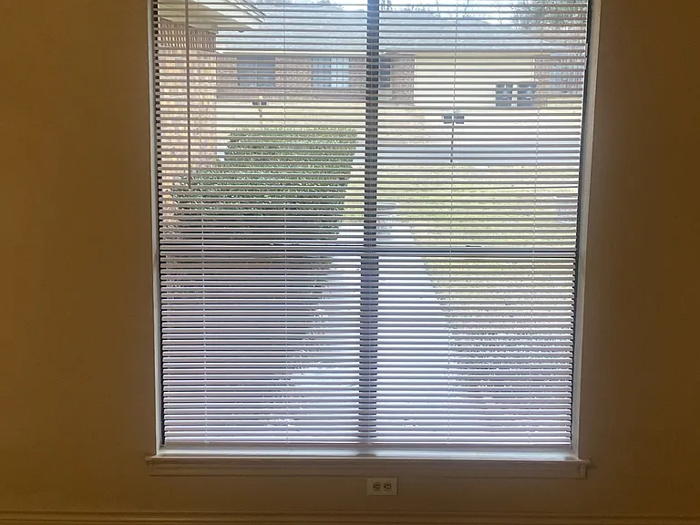 1204 Lindsey Ln #B — Photo 2