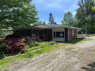 7060 W Crestwood Dr, Delphi, IN 46923