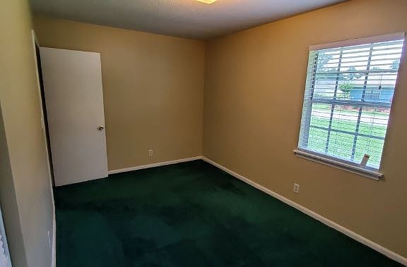5th image of 131 N Palm Dr