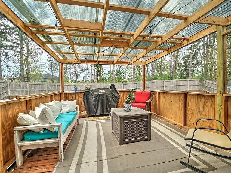1329 Scott Rd — Photo 33