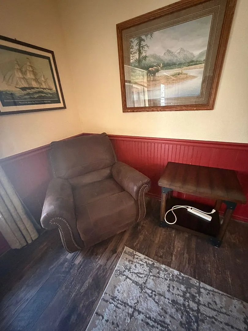 Adjacent To Nau: University Meadows-2 Bed/2 Bath Condo Partially Furnished - $1,725.00 — Photo 2