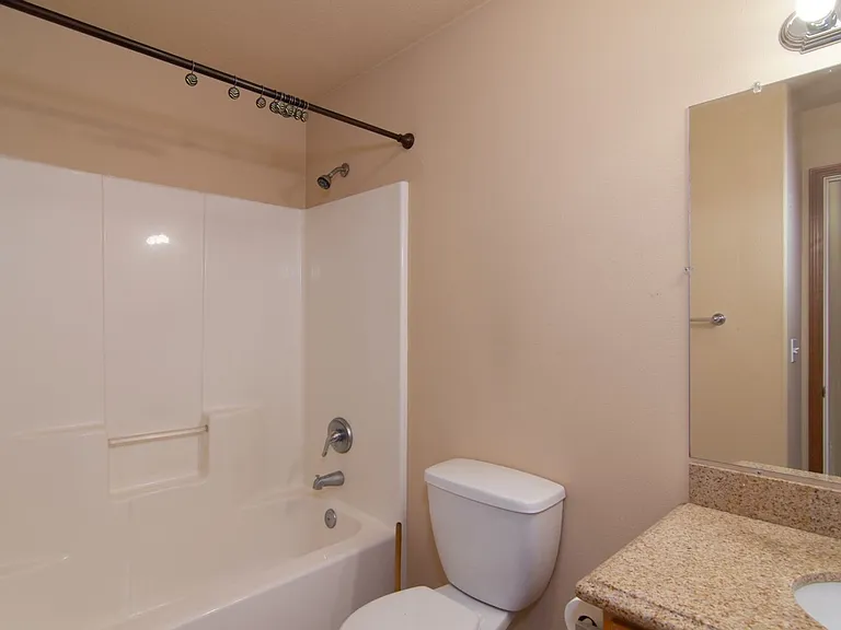 515 S Garfield Duplex — Photo 1