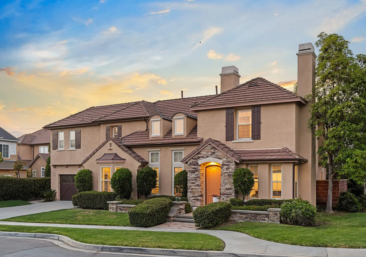 Luxurious French Country Estate in Ladera Ranch Fully Furnished with Flexible Short-Term Lease Op... — Photo 1