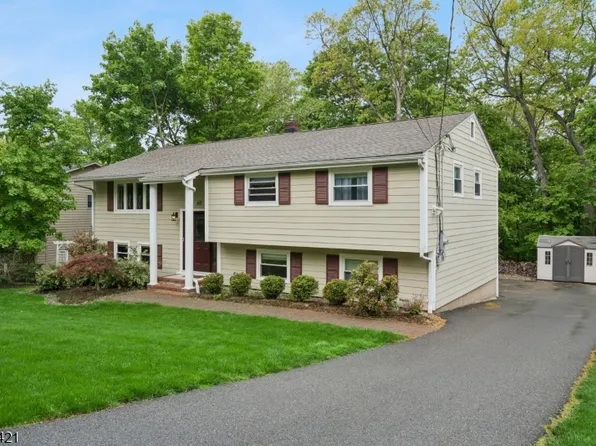 60 Edgemere Rd, Livingston Twp., NJ 07039