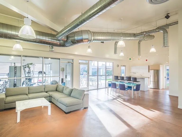 1850 E Maryland Ave #3 — Photo 7