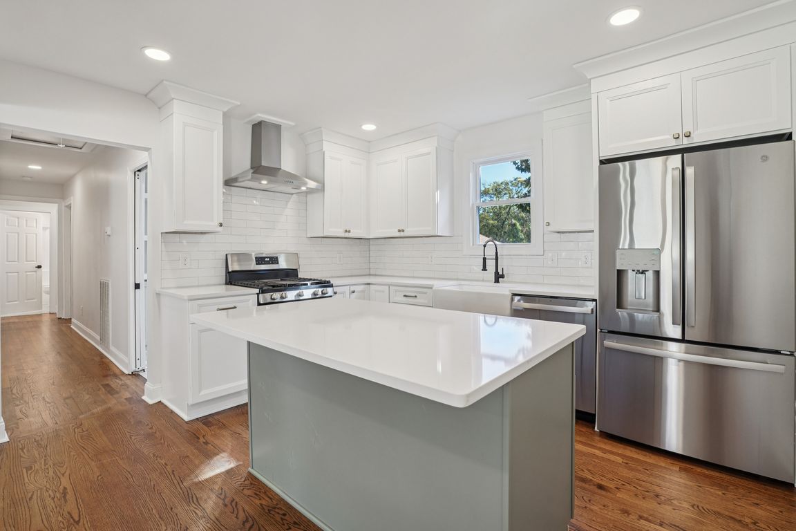 next background image