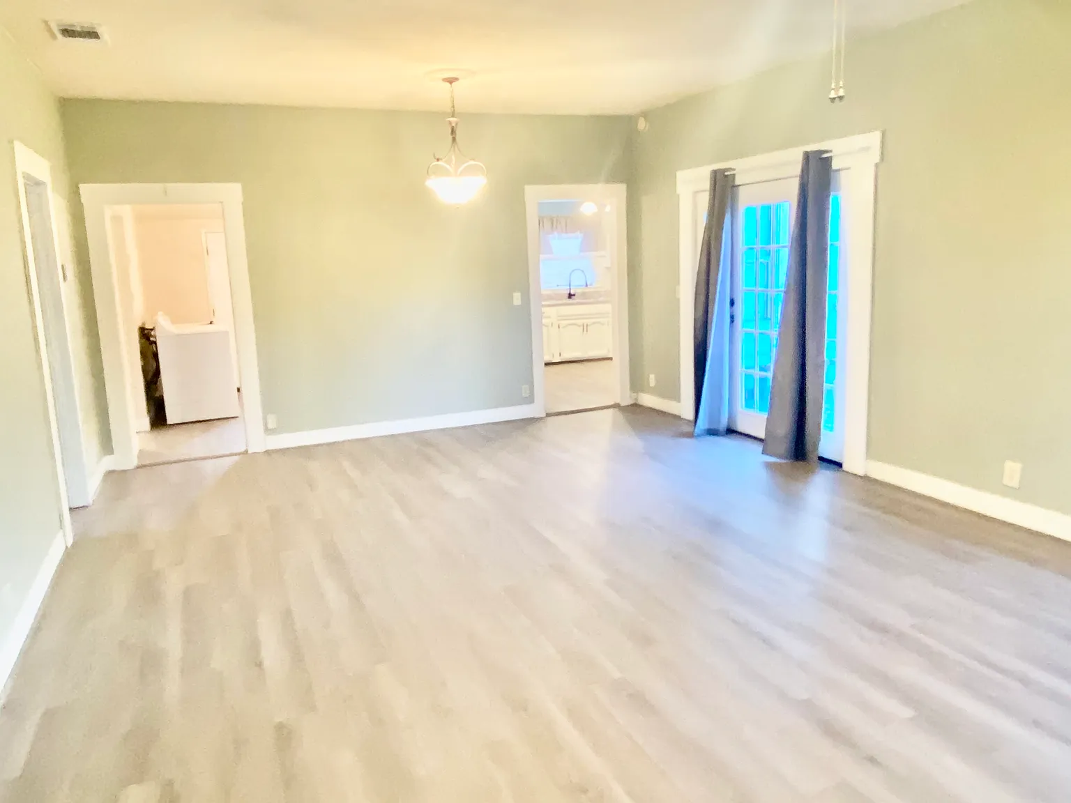 3 bed, 1264 sqft, $1,850 — Photo 4