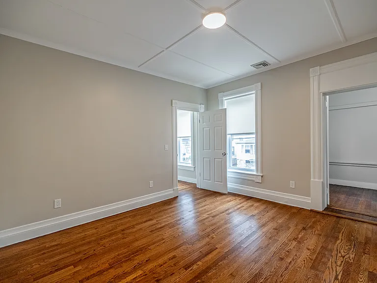 62 Linden Ave — Photo 5