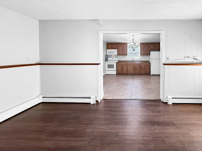 83 Kent Rd #LOWER — Photo 6