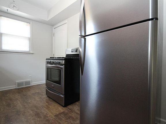 4th image of 5177 E South Ave