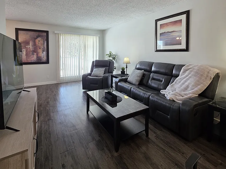 6330 58th Ave #1AI — Photo 4