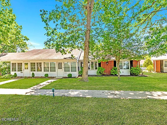 5th image of 691B Plymouth Drive #B