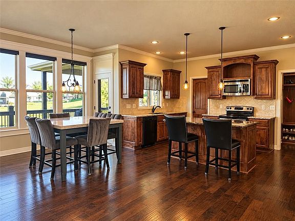 5th image of 1212 High Ridge Ct