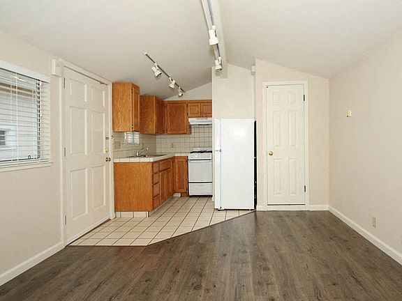 3rd image of 2329 Princeton St #2329B