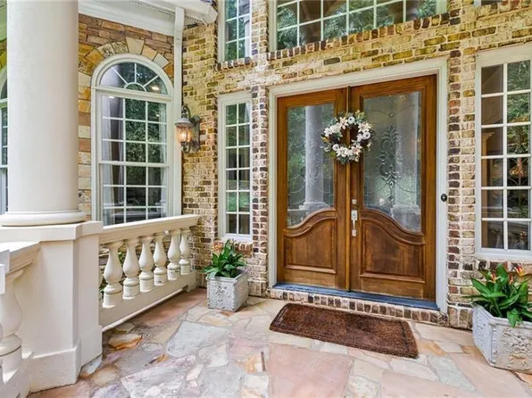 221 Allmond Ln, Alpharetta, GA 30004