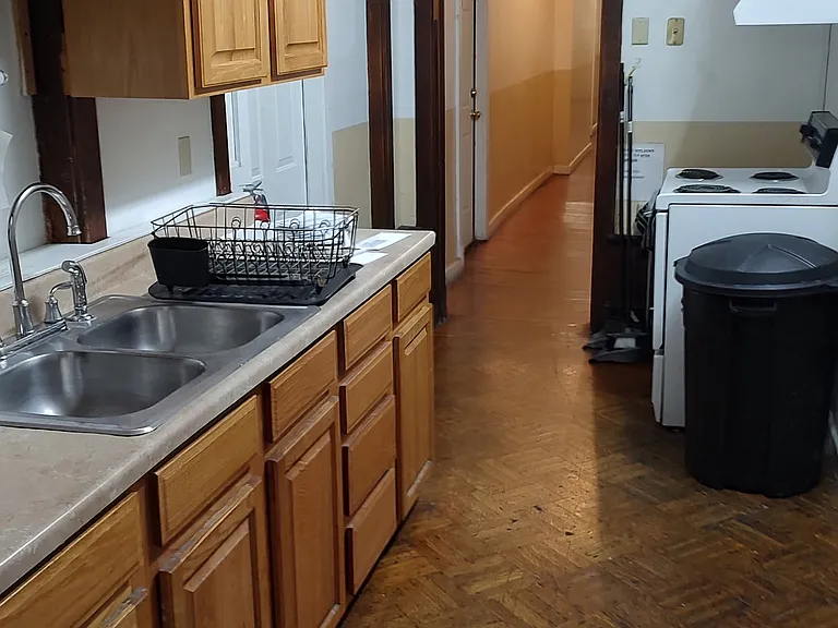 172 Main St #1 — Photo 5
