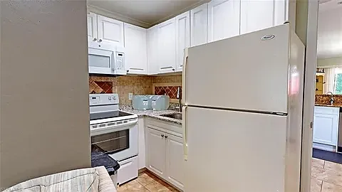 2525 Brantley Blvd — Photo 7