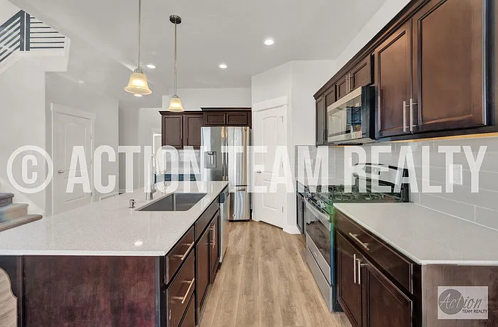 106 N Midland Dr — Photo 12