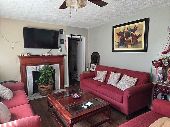 2nd image of 3838 Old Gordon Rd NW