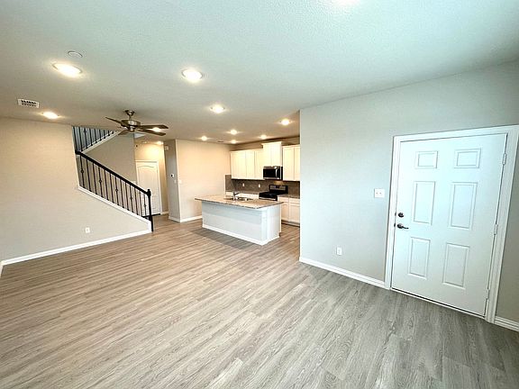 2nd image of 3945 Hometown Blvd
