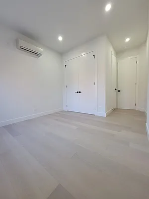 Rented by SERHANT. | media 28