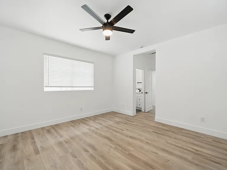 5614 Castana Ave #1&2 — Photo 11