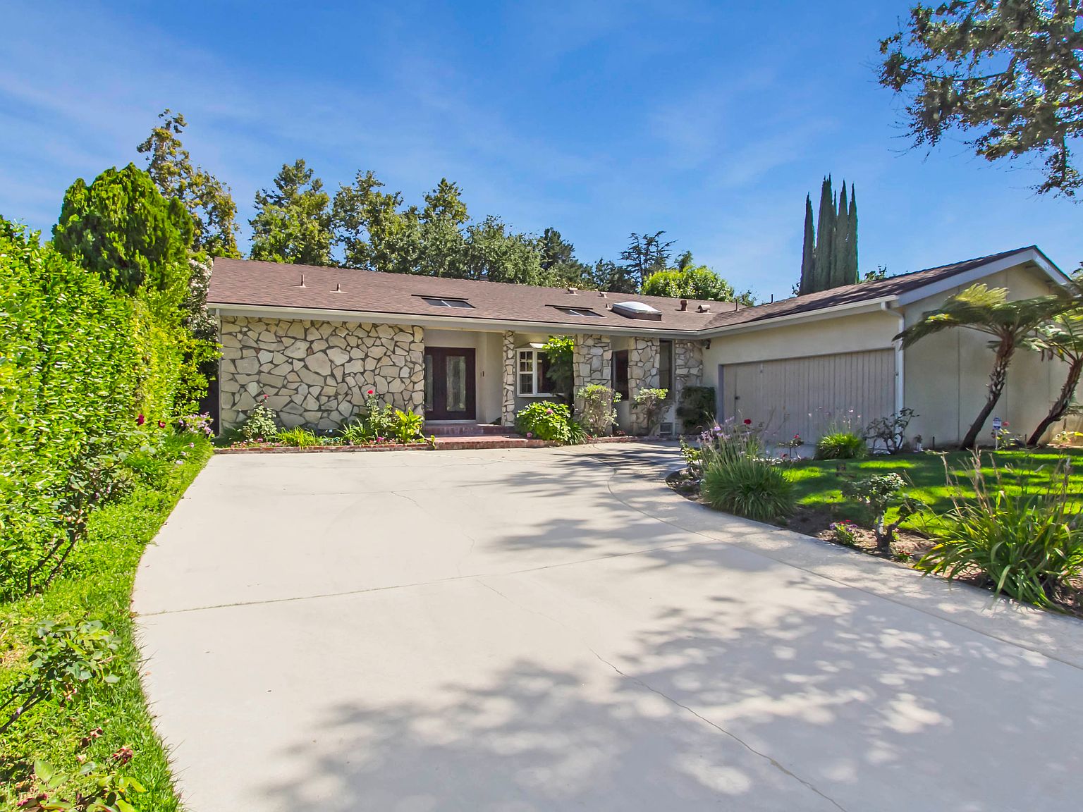 23342 Los Encinos Way, Woodland Hills, CA 91367 Zillow