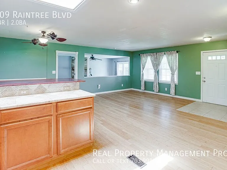 209 Raintree Blvd — Photo 12