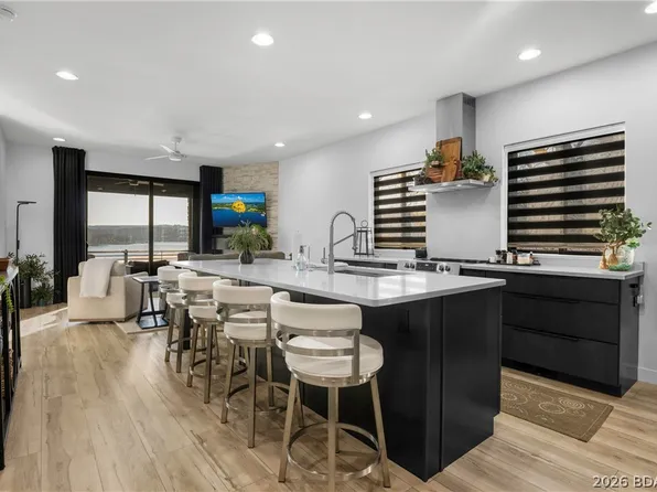 397 Mission Hills Ln, Camdenton, MO 65020