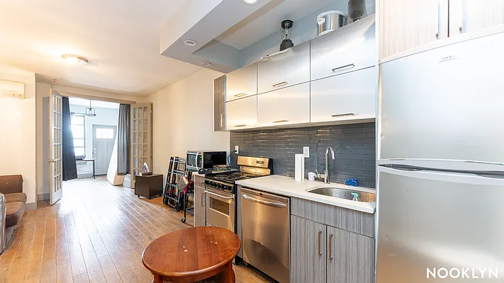 Rented by Nooklyn NYC LLC | media 2