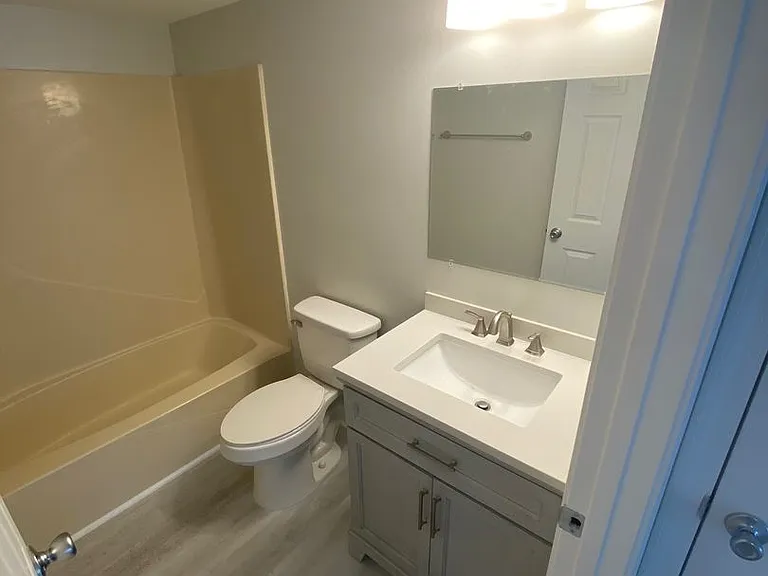 307 Wilson Ave #15 — Photo 9