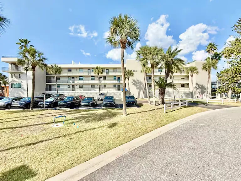 18201 Gulf Blvd #206 — Photo 4
