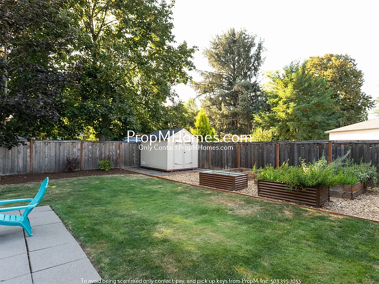 503 NE Birchwood Ter — Photo 28