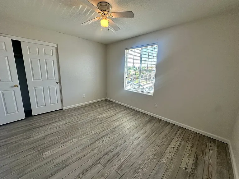 3726 N Shady Ct — Photo 17