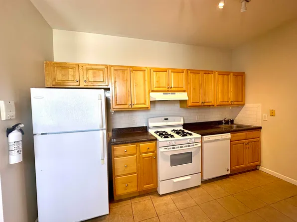 275 Webster Avenue image 2 of 13