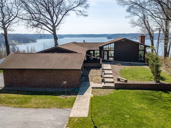 239 Inspiration Point Rd, Webster, NY 14580