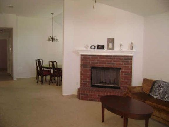 2nd image of 1365 Meadowbrook Ln