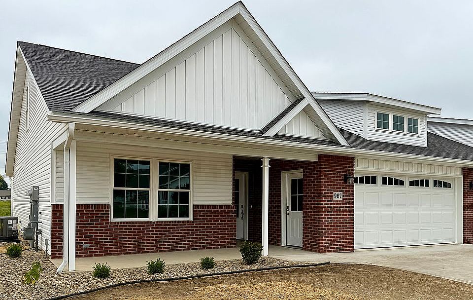 1st image of 967 Tiehack Ct E