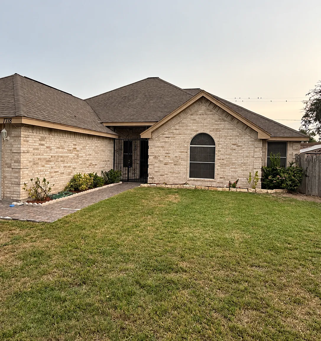 3 bed, 2080 sqft, $2,100 — Photo 1