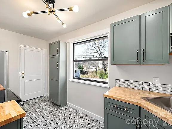 615 Biltmore Ave #T8 — Photo 10