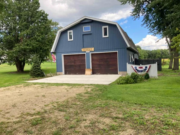 435 S Main St, Fall River, WI 53932