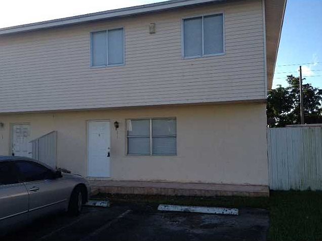 1st image of 11 NE 12th Ave #11