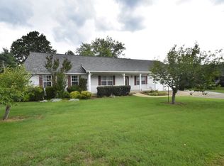 19 Mountain Brook Dr, Ringgold, GA 30736