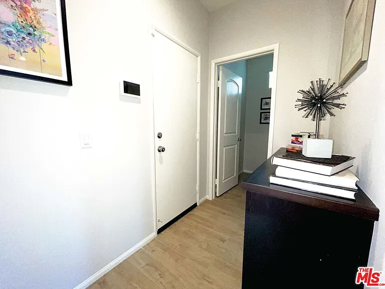 42720 Azure St — Photo 15