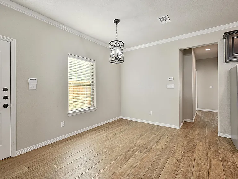 401 Ash St #B — Photo 33