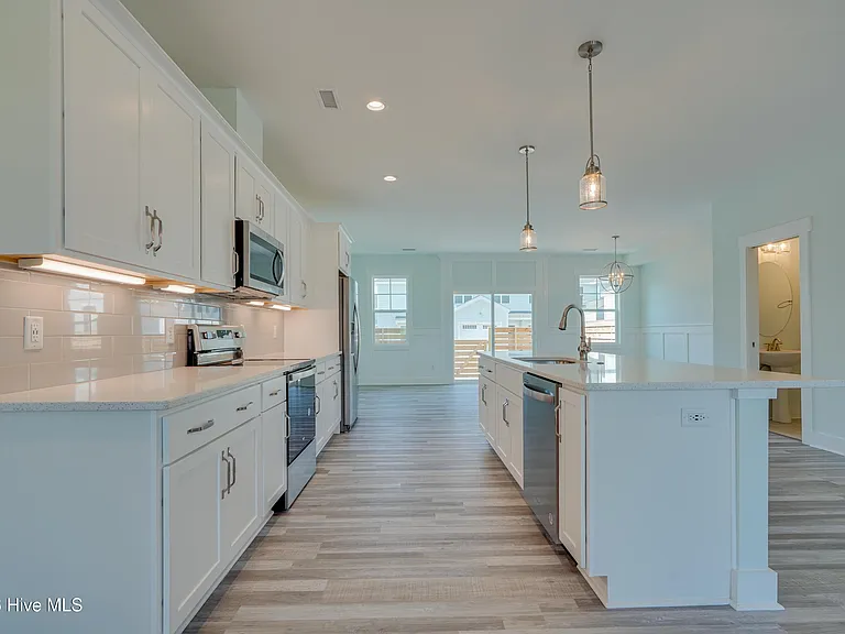 4736 Siddons Dr — Photo 3