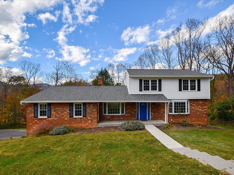 1st image of 7029 Hollyberry Cir