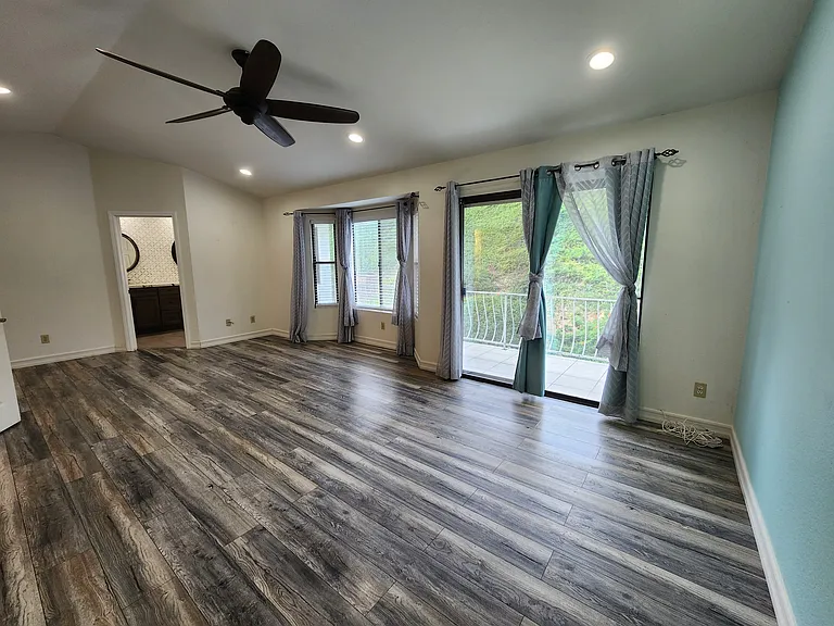 1068 Fairhill Ter — Photo 25