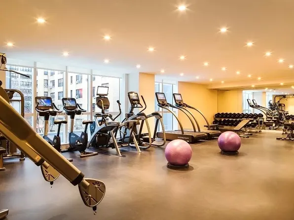 325 Lexington Avenue image 6 of 8