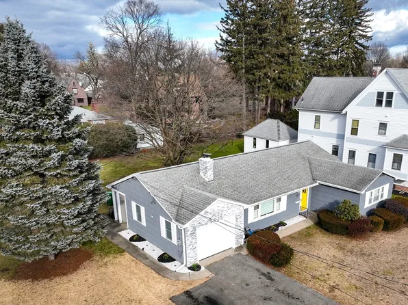 34 Beauchamp Ter, Chicopee, MA 01020
